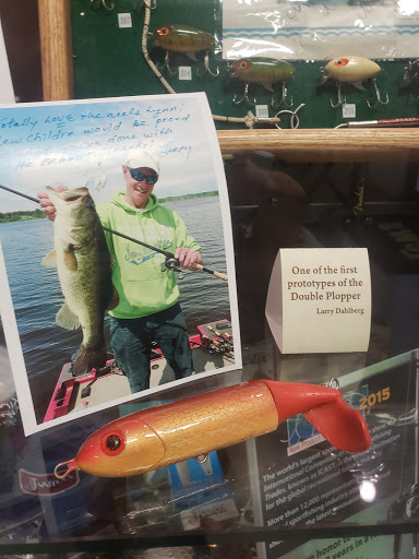 Sporting Goods Store «Sportsmans Factory Outlet», reviews and photos, 3031 N Martin Ave, Springfield, MO 65803, USA