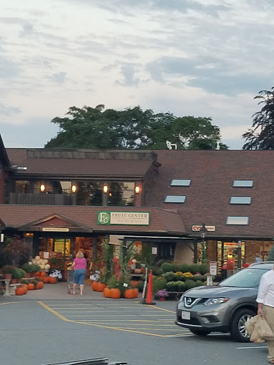 Gourmet Grocery Store «Fruit Center Marketplace», reviews and photos, 10 Bassett St, Milton, MA 02186, USA
