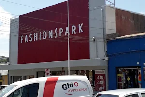 Fashion's Park image