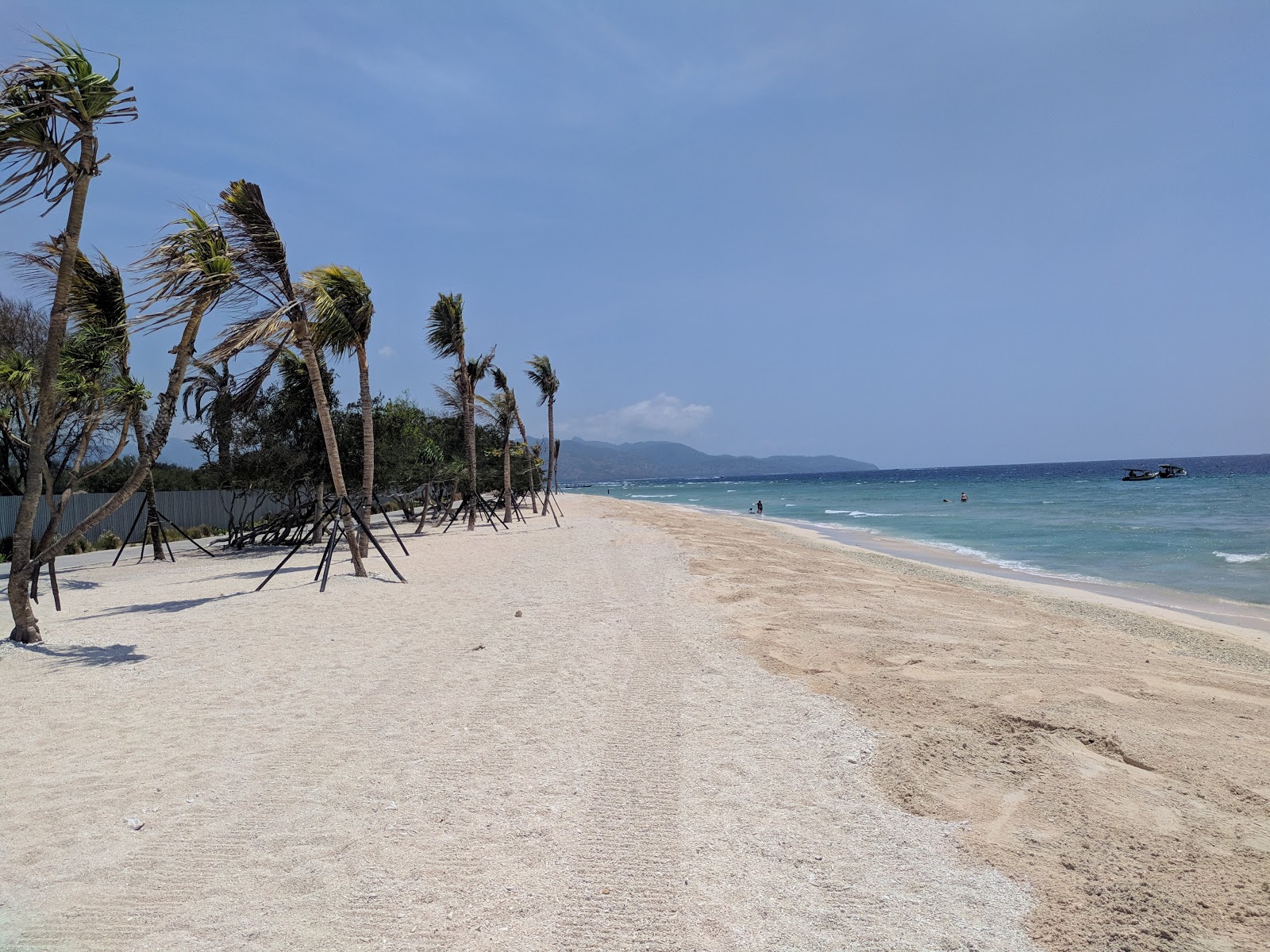 Fotografie cu Gili Meno Bask Nest Beach cu plajă spațioasă