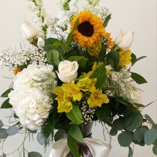 Florist «Walden Floral Design Co Inc», reviews and photos, 1701 Ogden Ave, Downers Grove, IL 60515, USA
