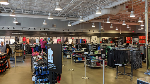 Sporting Goods Store «Nike Factory Store», reviews and photos, 1111 N Roosevelt Dr #400, Seaside, OR 97138, USA