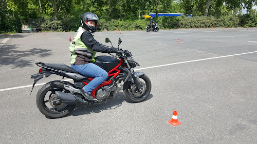 CFR Auto Ecole Puteaux à Puteaux