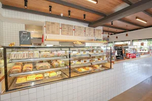 Valencia Foodstore image