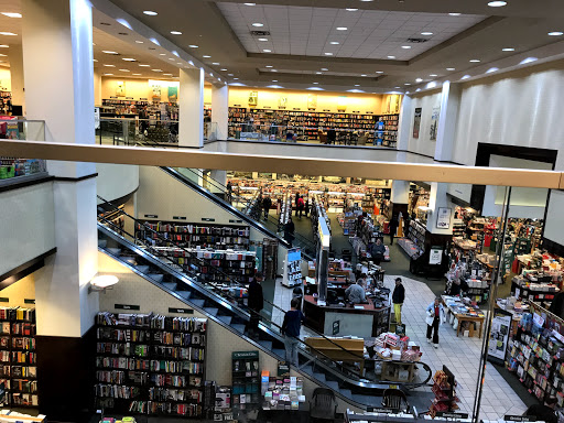 Book Store «Barnes & Noble», reviews and photos, 4015 Medina Rd, Akron, OH 44333, USA