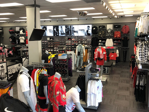 Shoe Store «Hibbett Sports», reviews and photos, 11131 Fondren Rd, Houston, TX 77096, USA