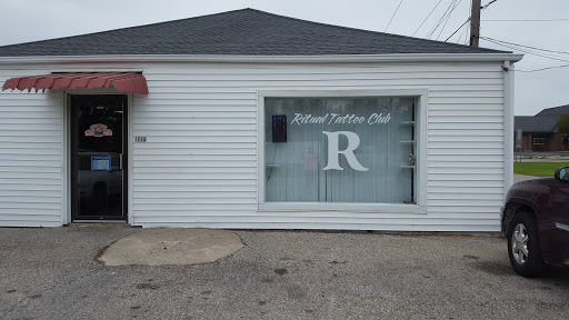 Explore sunshine tattoos ideas, creative tattoo ideas in Peru, available at Ritual Tattoo Club