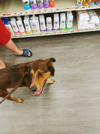 Pet Supply Store «Pet Supplies Plus», reviews and photos, 3040 Cromer Ave NW, Canton, OH 44709, USA