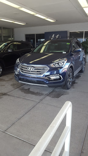 Hyundai Dealer «Jim Click Hyundai Auto Mall Tucson», reviews and photos, 700 W Auto Mall Dr, Tucson, AZ 85705, USA