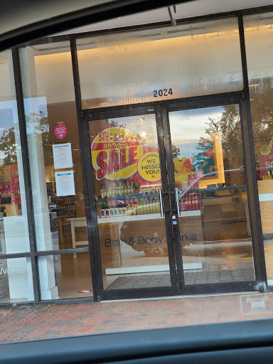 Beauty Supply Store «Bath & Body Works», reviews and photos, 2024 S University Dr, Davie, FL 33324, USA