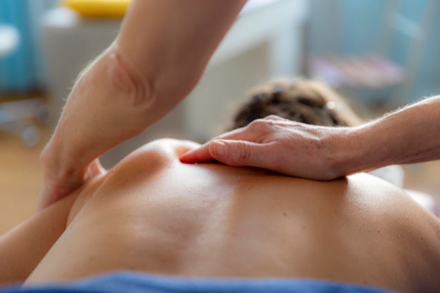 die Massagepraxis - Masseur
