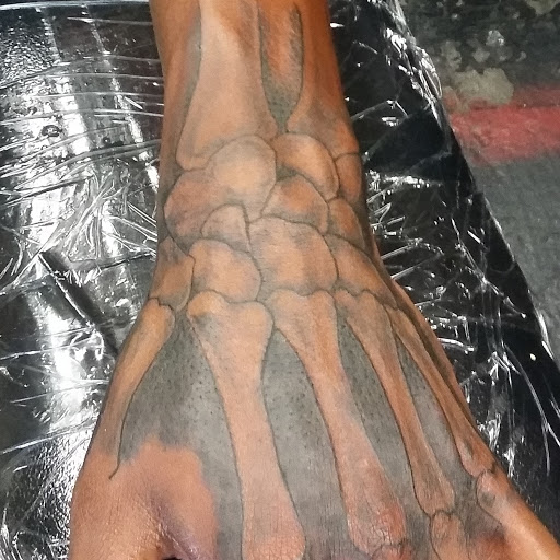 Tattoo Shop «hollywood ink», reviews and photos, 809 S Danny Thomas Blvd, Memphis, TN 38126, USA