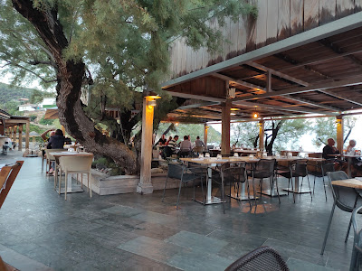 Le Fautea Bar Plage Restaurant à Zonza
