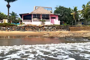 HOTEL DES ANGES, KRIBI.CMR 🇨🇲 La nuitée coûte 30 000 et 40 000 XAF avec petit déjeuner pour 2.Réception au 691916458 image