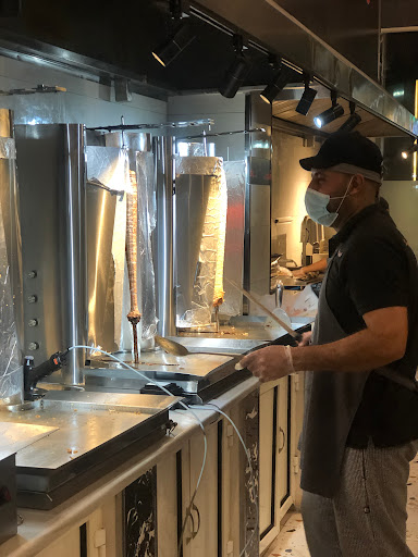 سيارة ايس كريم متجولة٠٥٣٣٨٩٧٣٠٢ 