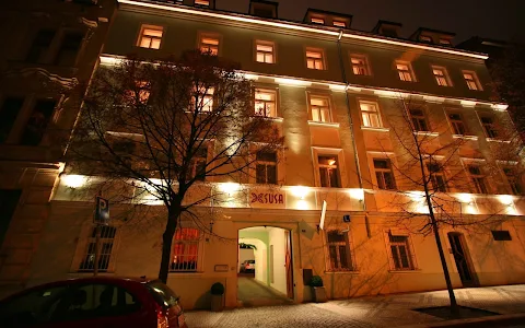 Aparthotel Susa image