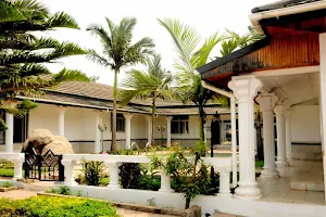 Melunah Lodge image