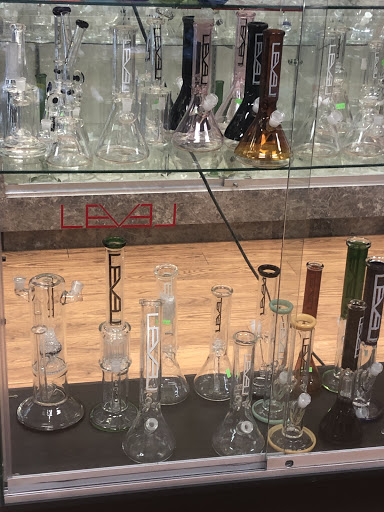 Tobacco Shop «So Cal Smoke Shop», reviews and photos, 15511 Devonshire St, Mission Hills, CA 91345, USA