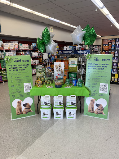 Pet Supply Store «Petco Animal Supplies», reviews and photos, 444 N Santa Cruz Ave, Los Gatos, CA 95030, USA