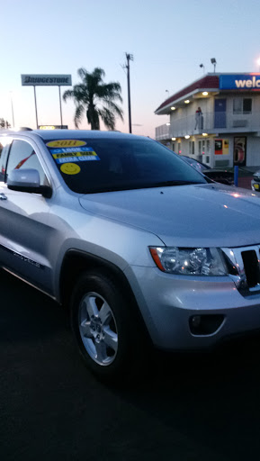 Used Car Dealer «Own a Car», reviews and photos, 4030 N Blackstone Ave # B, Fresno, CA 93726, USA