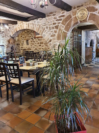 Atmosphère du Restaurant français Auberge de l'Ecu à Jugon-les-Lacs - n°13