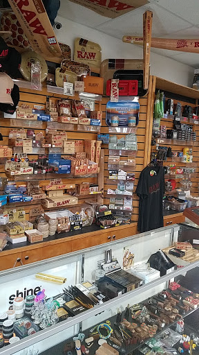 Tobacco Shop «Hempire State Smoke Shop», reviews and photos, 2340 Lyell Ave, Rochester, NY 14606, USA