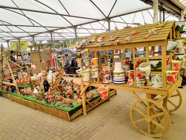 Comments and reviews of Dean's Garden Centre