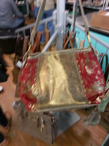 Used Clothing Store «Buffalo Exchange Houston», reviews and photos, 2901 S Shepherd Dr, Houston, TX 77098, USA