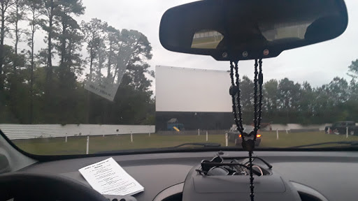 Drive-in Movie Theater «Highway 21 Drive In Movie Theater», reviews and photos, 55 Parker Dr, Beaufort, SC 29906, USA