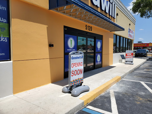 Thrift Store «Goodwill Retail & Donation Center», reviews and photos