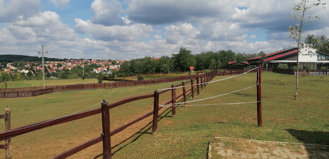 Értékelések erről a helyről: Kalafarm-Lovarda, Komló - Étterem