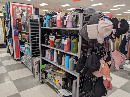 Department Store «T.J. Maxx», reviews and photos, 4121 Towne Center Dr, Louisville, KY 40241, USA