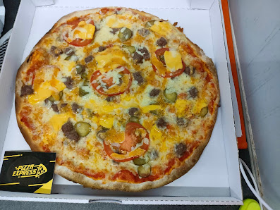 Pizza Express Penalen, 29370 Elliant, France