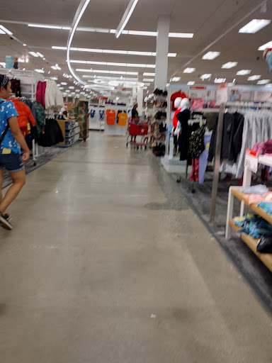 Department Store «Target», reviews and photos, 999 Corporate Dr, Westbury, NY 11590, USA