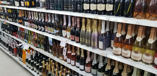 Grocery Store «Melbourne Beach Market», reviews and photos, 302 Ocean Ave, Melbourne Beach, FL 32951, USA