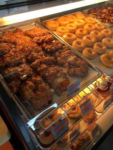 Donut Shop «Rise Biscuits & Donuts», reviews and photos, 1100 Market Center Dr, Morrisville, NC 27560, USA