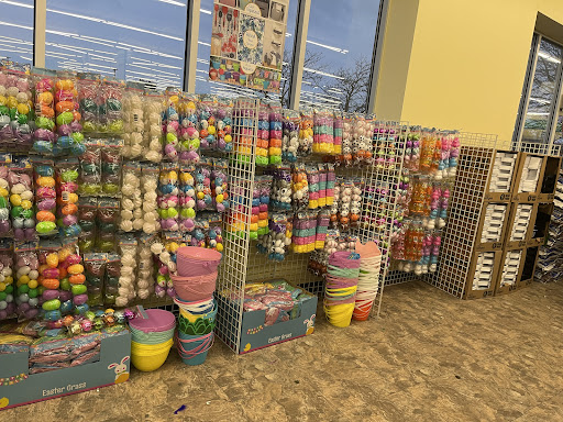 Dollar Store «Dollar Tree», reviews and photos, 7001 Cermak Rd, Berwyn, IL 60402, USA