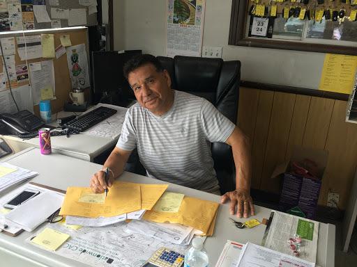 Used Car Dealer «Joliet Auto Center», reviews and photos, 101 E Jackson St, Joliet, IL 60432, USA