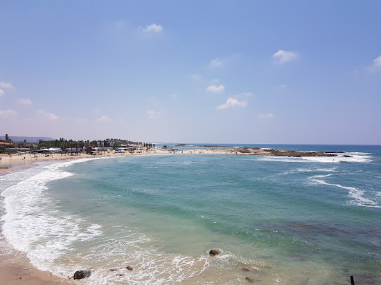 Dor Beach