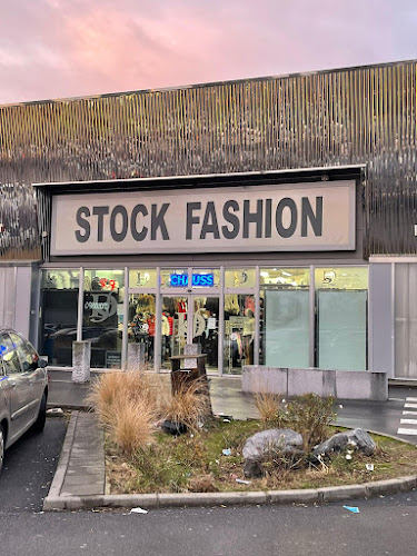 Stock Fashion à Denain