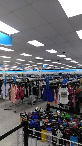 Clothing Store «Ross Dress for Less», reviews and photos, 9820 W Lower Buckeye Rd, Tolleson, AZ 85353, USA