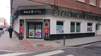 Black And White Centre - C. Marqués de Villores, 20, 00º B1, 02003 Albacete, Spain