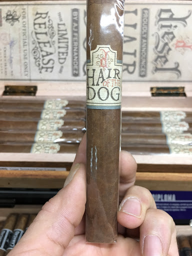 Tobacco Shop «Cigar House & Discount», reviews and photos, 1720 N Moorpark Rd, Thousand Oaks, CA 91360, USA