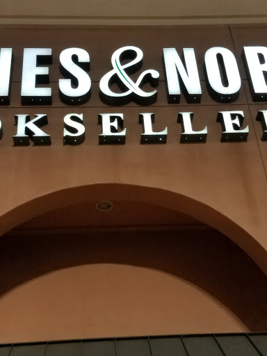 Book Store «Barnes & Noble Booksellers South Corona», reviews and photos, 2470 Tuscany St #101, Corona, CA 92881, USA