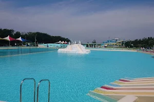 Kenmin Seaside Park image