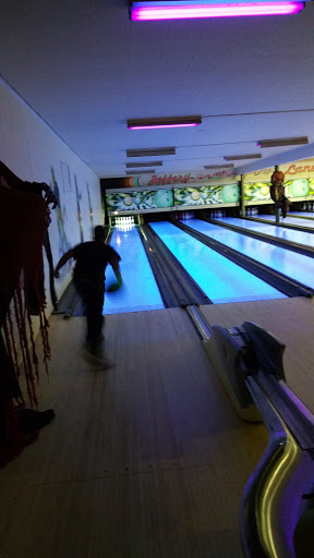 Sports Bar «Pinheads Jeffery Lanes», reviews and photos, 125 N Wolf Rd, Wheeling, IL 60090, USA