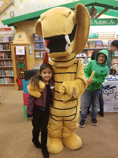 Book Store «Barnes & Noble», reviews and photos, 4831 U.S. 9, Howell, NJ 07731, USA