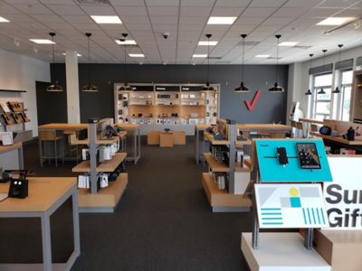 Cell Phone Store «Verizon», reviews and photos, 7450 Kingery Hwy, Willowbrook, IL 60527, USA