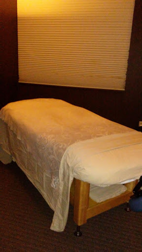Day Spa «A White Pond Paradise Salon & Day Spa», reviews and photos, 566 White Pond Dr, Akron, OH 44320, USA