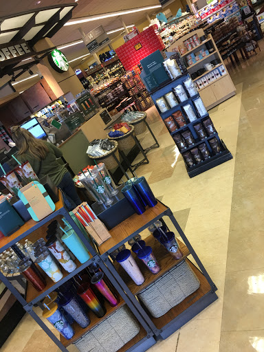 Grocery Store «Vons», reviews and photos, 576 W Main St, Santa Paula, CA 93060, USA